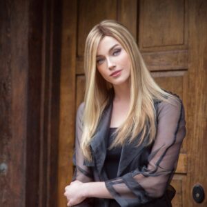 Dominique by Fair Fashion Model